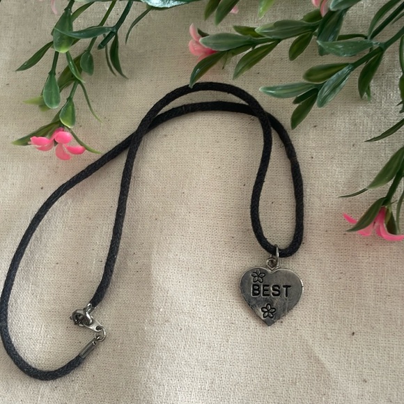 LOVELY Heart Pendant Necklace! - Picture 4 of 6